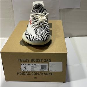 Yeezy Boost 350 V2